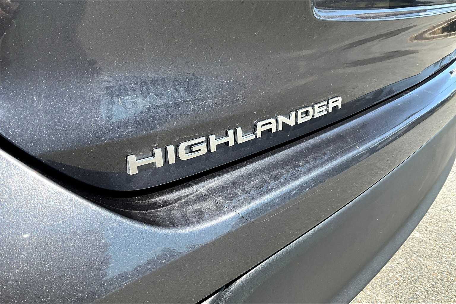 2023 Toyota Highlander XLE photo 30