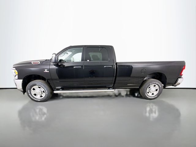 New 2024 Diamond Black Crystal Pearl-Coat Exterior Paint RAM Tradesman image 4