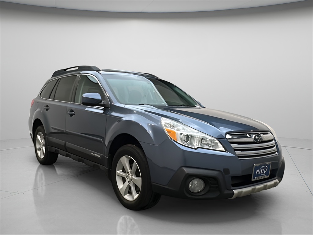 2013 Subaru Outback Limited's photo