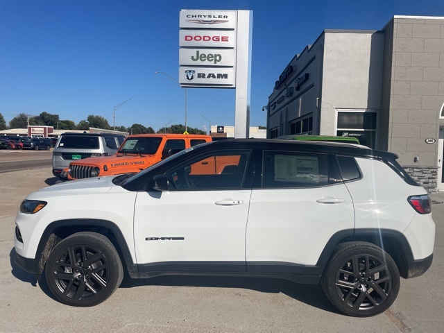 2026 Jeep Compass Limited Altitude's photo