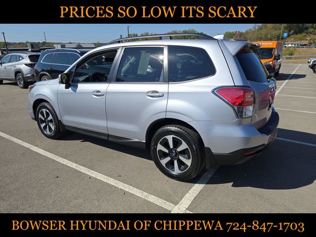 2017 Subaru Forester 2.5i Premium photo 3