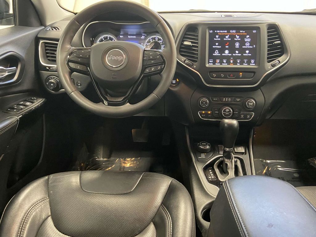 2023 Jeep Cherokee Altitude photo 9
