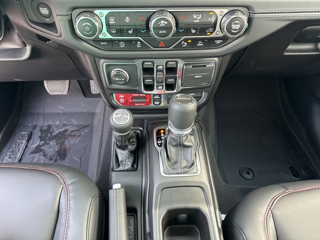 2025 Jeep Gladiator Rubicon photo 44