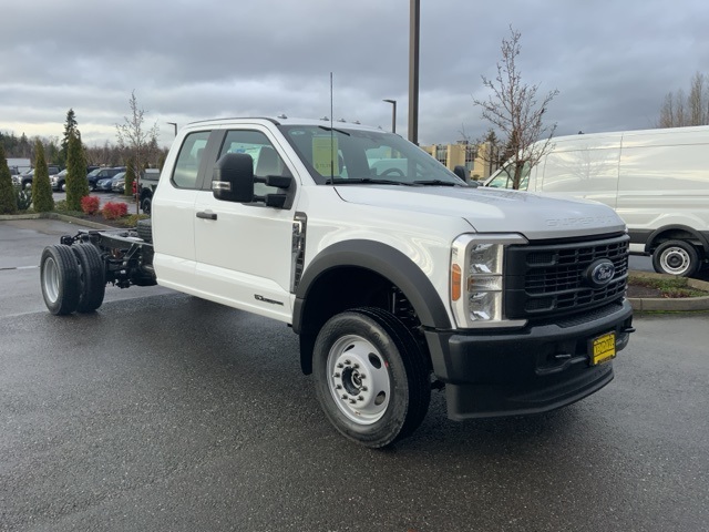 2024 Ford F-450 photo 3