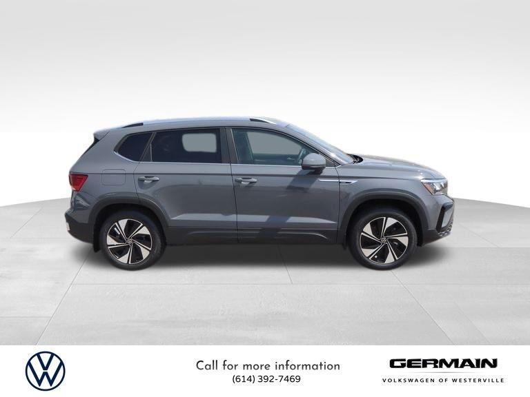 2024 Volkswagen Taos SE photo 4