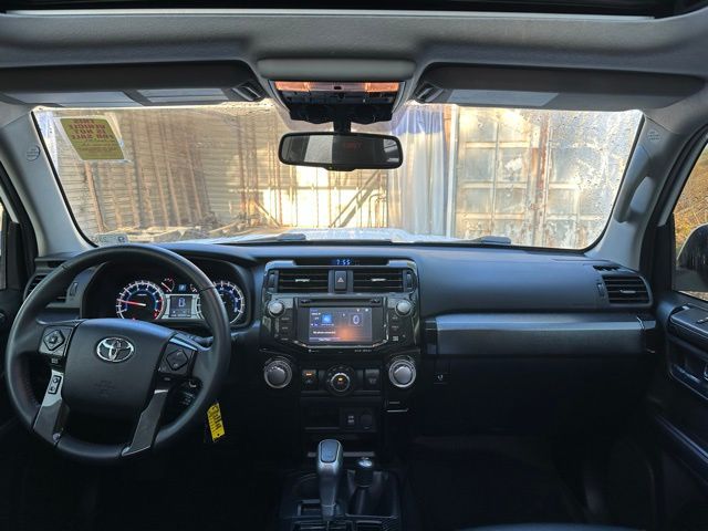 2019 Toyota 4Runner TRD Off-Road Premium photo 26
