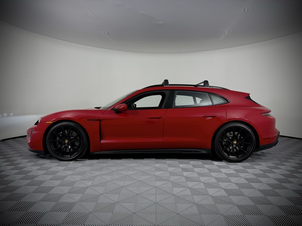 2024 Porsche Taycan Sport Turismo GTS photo 2