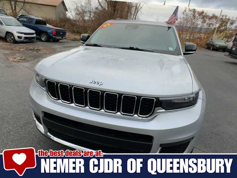 2021 Jeep Grand Cherokee Limited photo 2