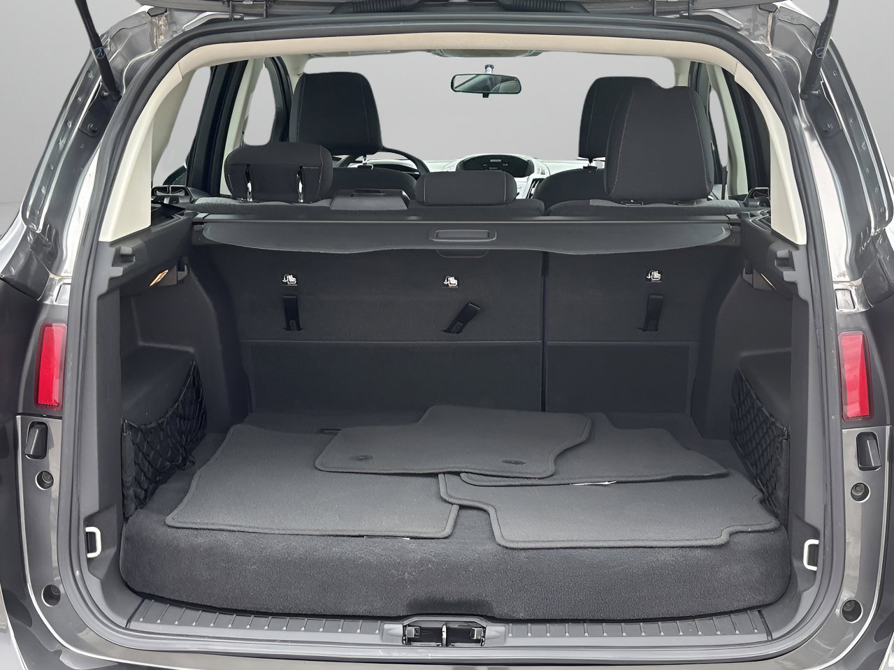 2017 Ford C-Max Hybrid SE photo 8