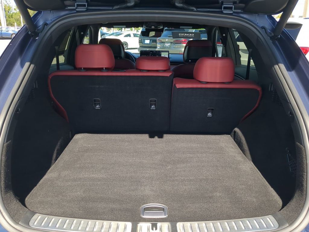 2024 Genesis GV70 3.5T Sport photo 12