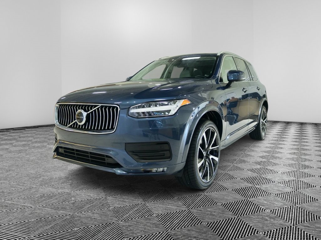 2022 Volvo XC90 Momentum