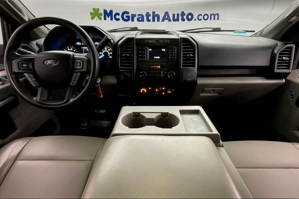 2016 Ford F-150 XL photo 16