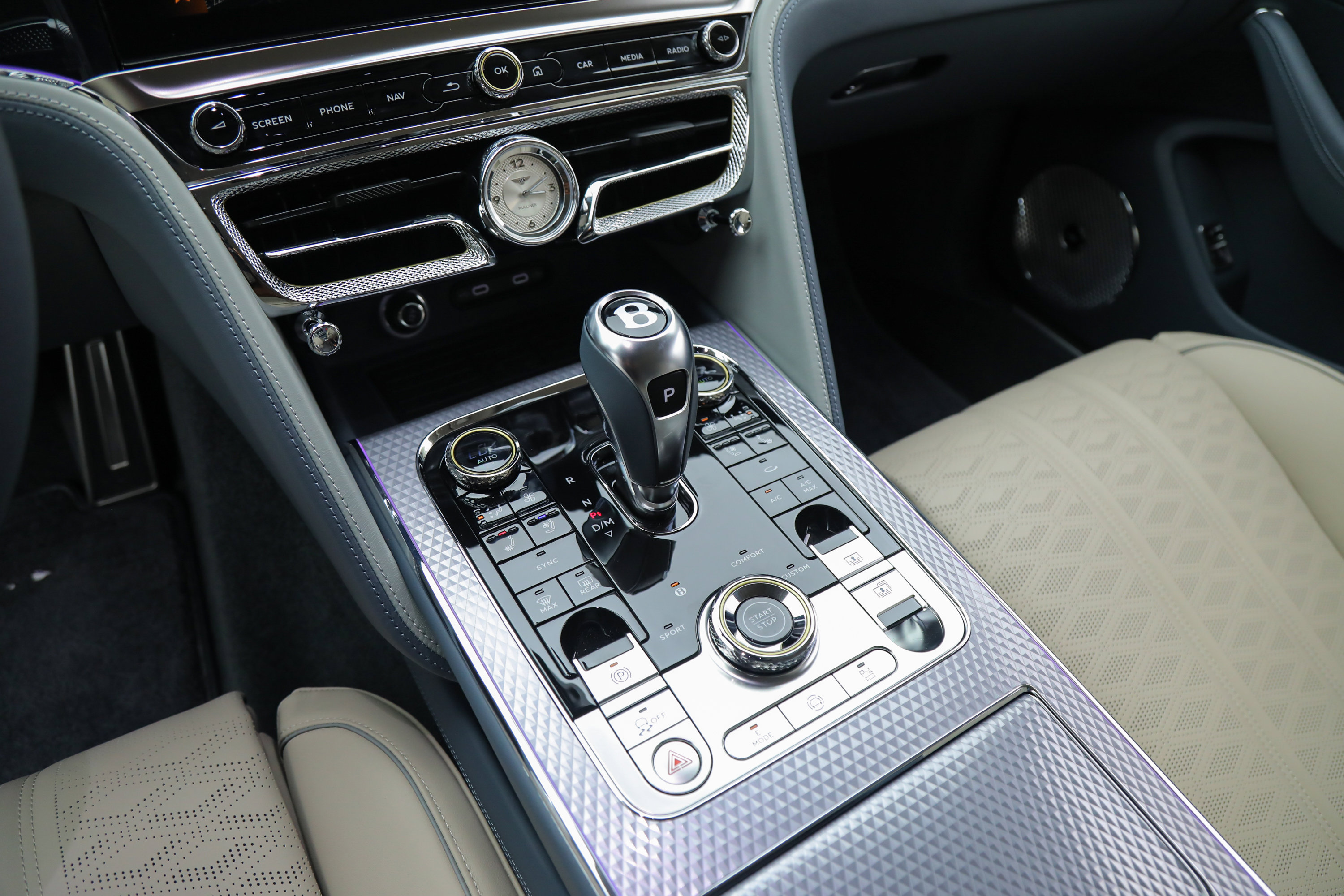 2025 Bentley Flying Spur Mulliner photo 28