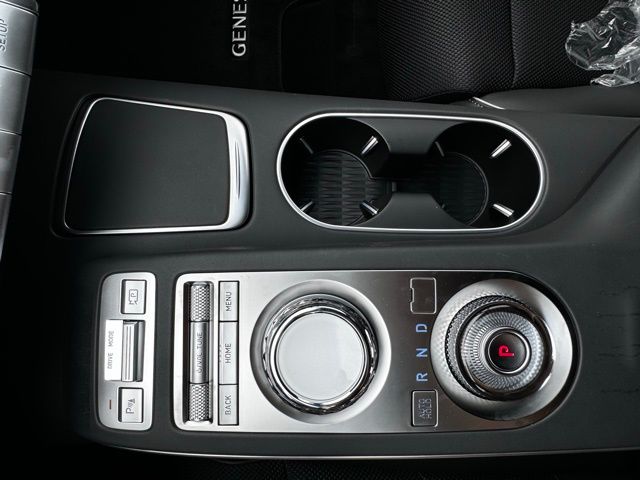 2025 Genesis GV70 2.5T Sport Prestige photo 36