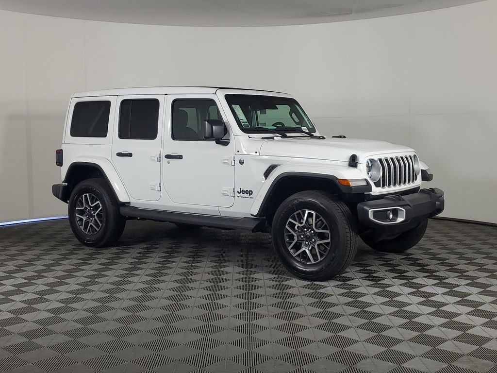 2025 Jeep Wrangler Sahara photo 2