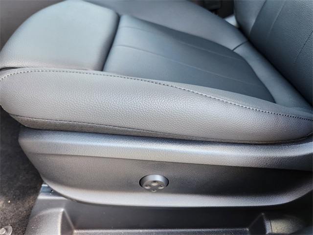 2026 Mercedes Benz GLA 250 4MATIC photo 9