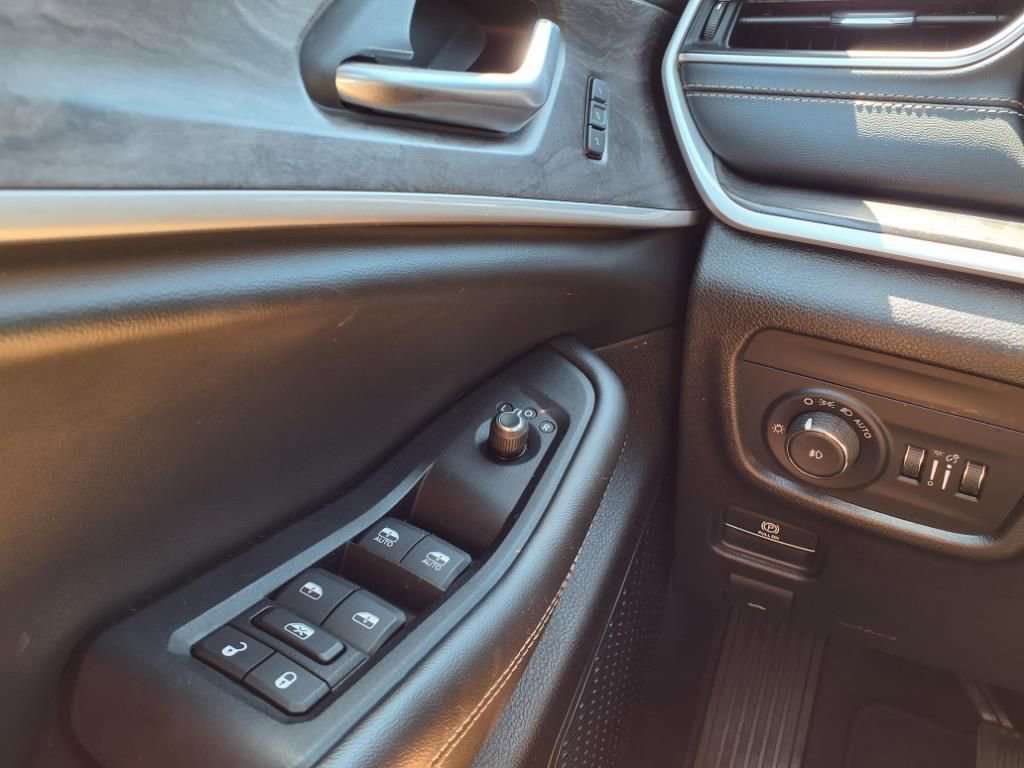 2023 Jeep Grand Cherokee Limited photo 17
