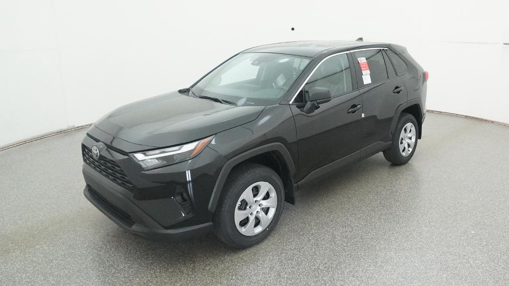 2025 Toyota RAV4 LE's photo