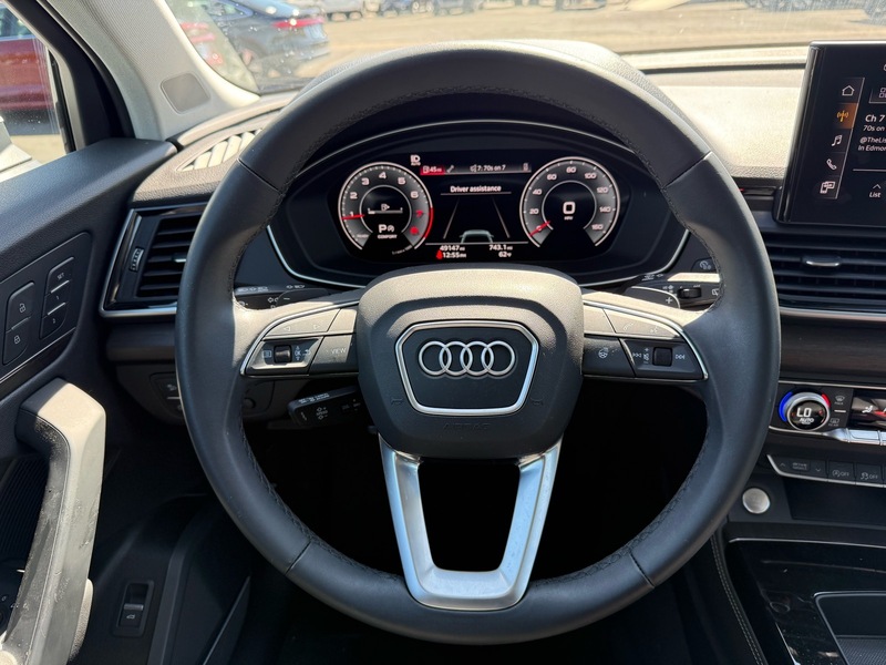 2023 Audi Q5 45 S line Premium photo 9