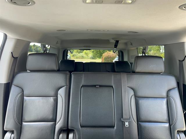 2018 Chevrolet Suburban LT photo 23
