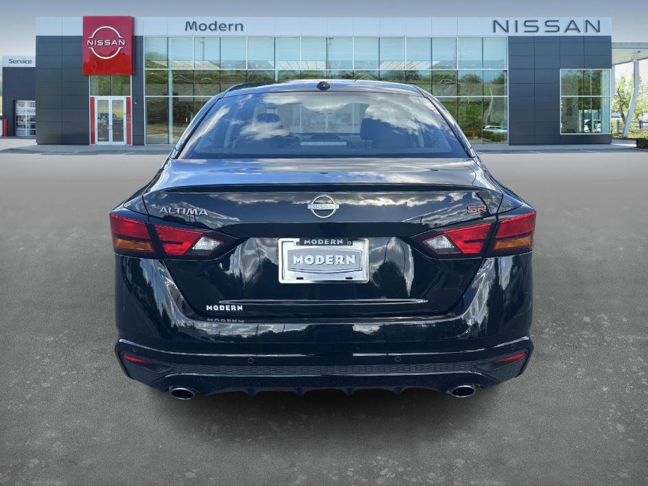 2024 Nissan Altima 2.5 SR photo 6
