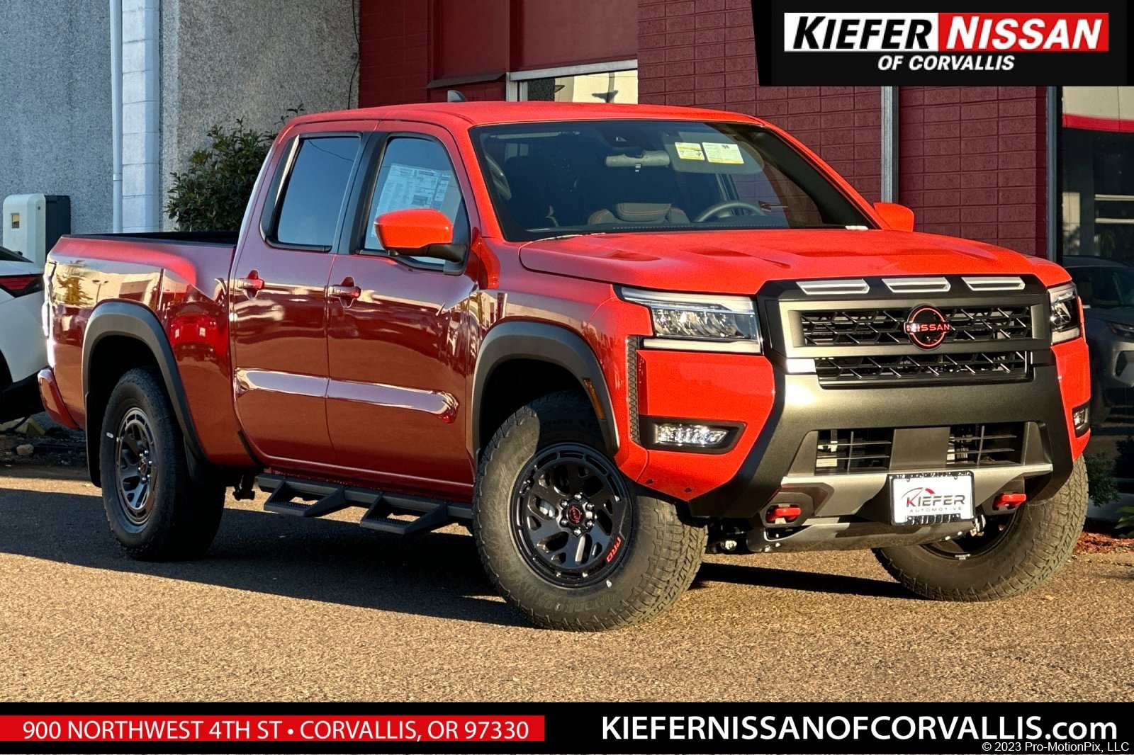 2025 Nissan Frontier PRO-4X's photo