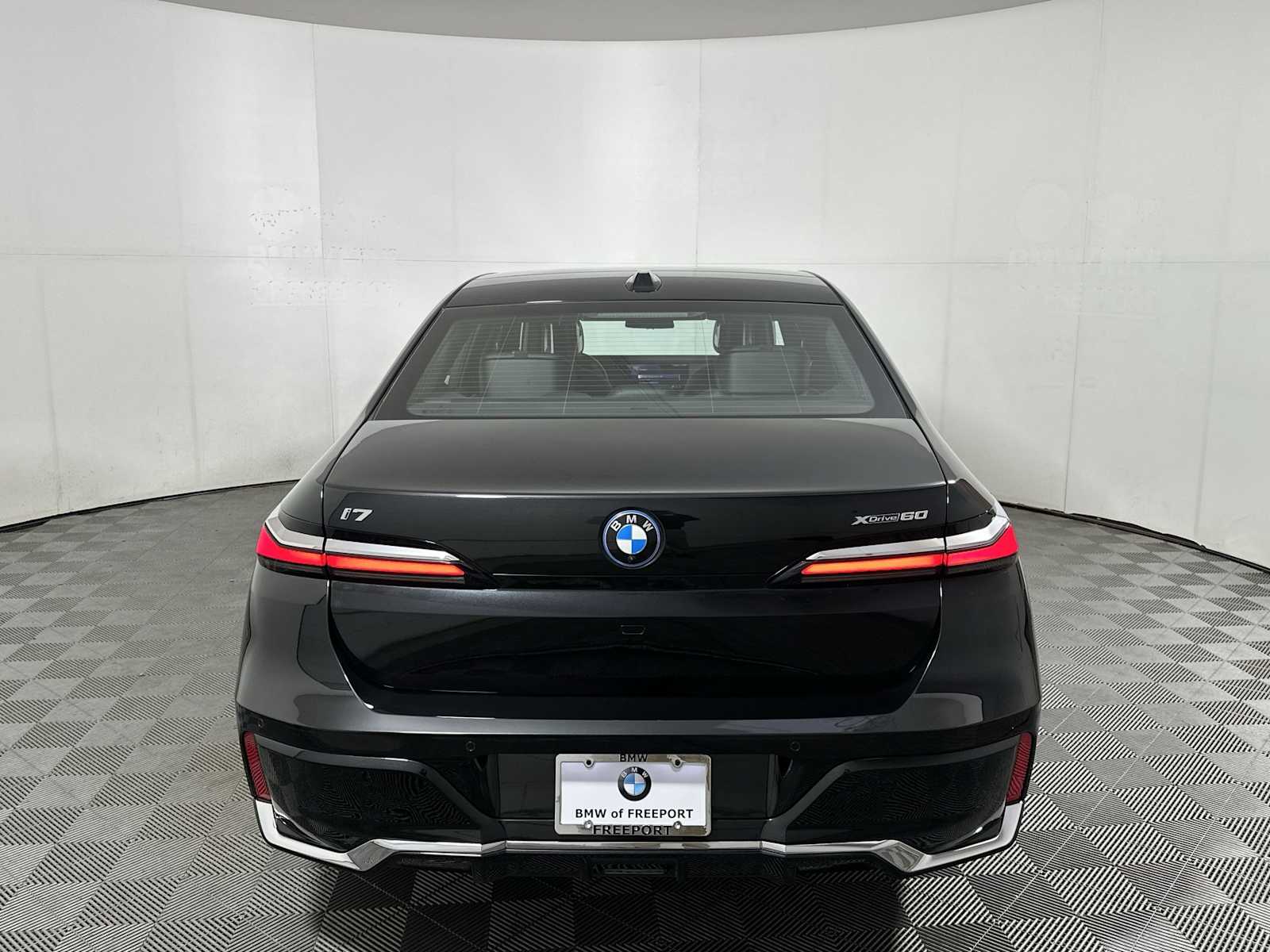 Used 2024 BMW i7 Base with VIN WBY53EJ0XRCP85128 for sale in Freeport, NY