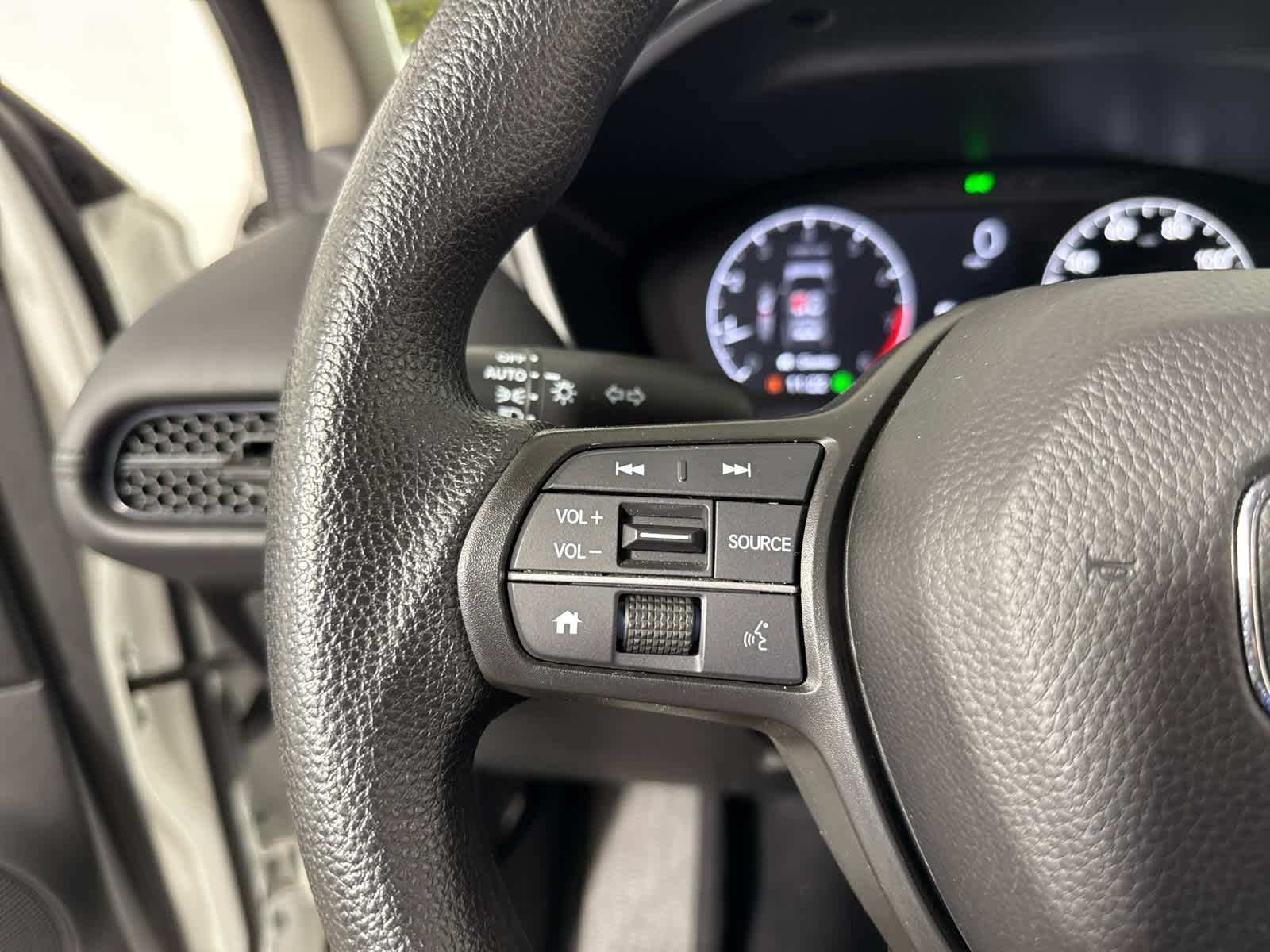2025 Honda HR-V LX photo 26
