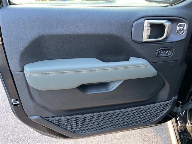 2025 Jeep Gladiator Mojave photo 17