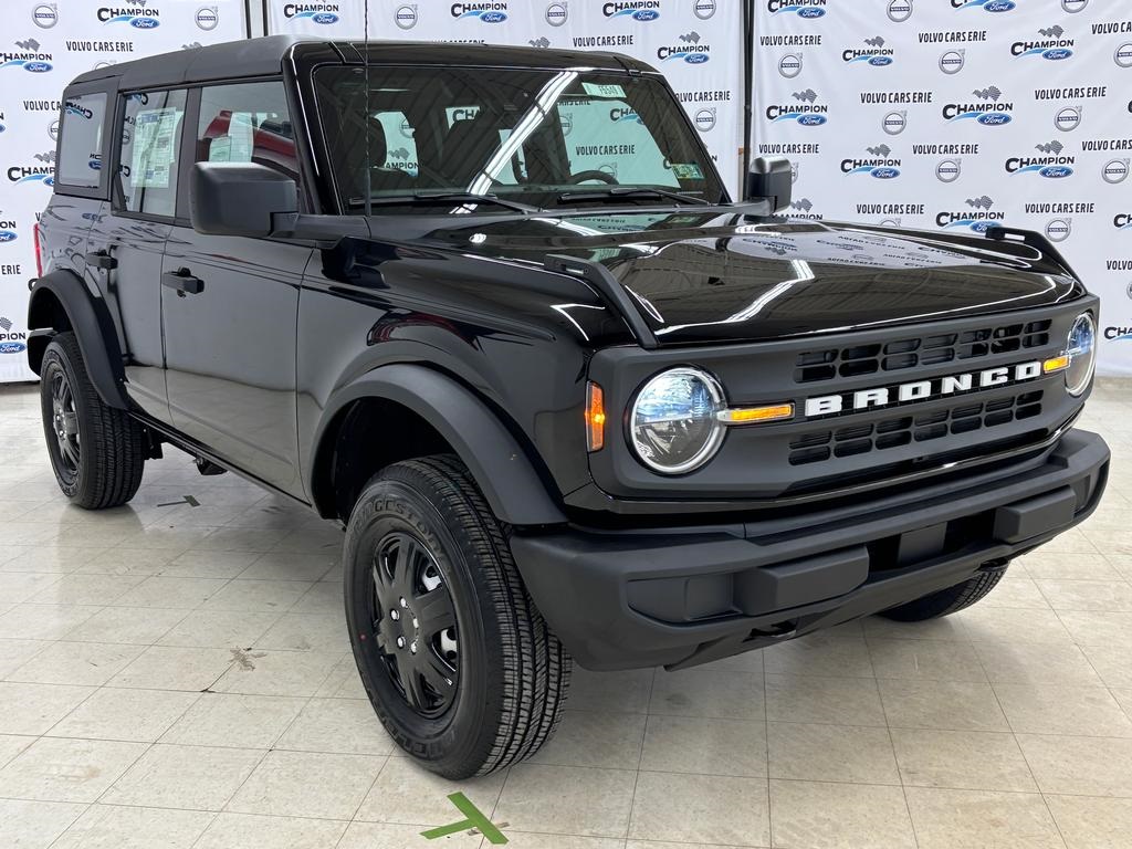 2025 Ford Bronco 4-Door Base's photo