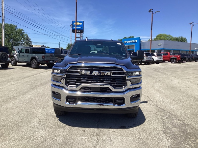 2025 Ram 3500 Tradesman photo 2