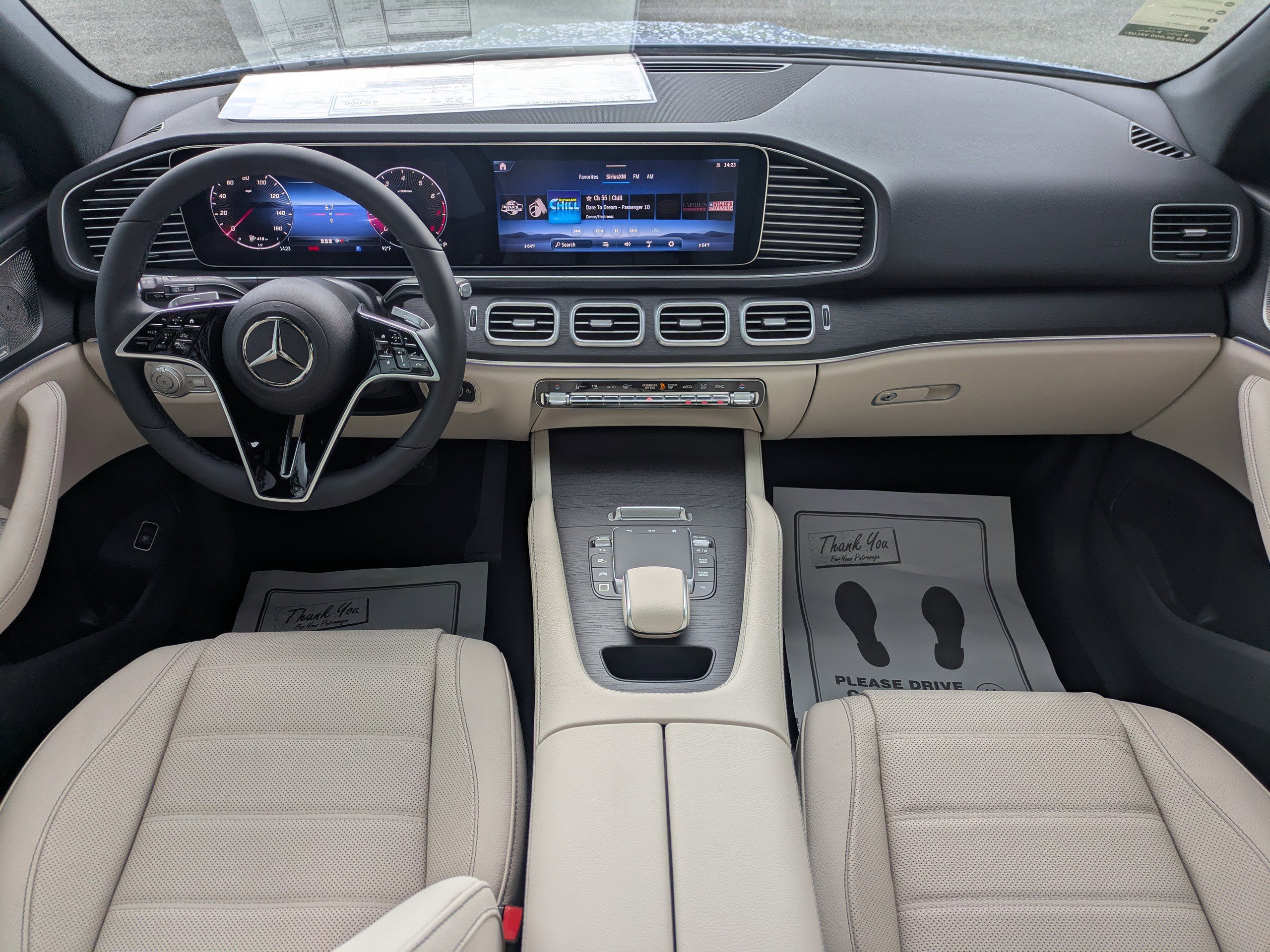 2025 Mercedes Benz GLE 350 4MATIC photo 2