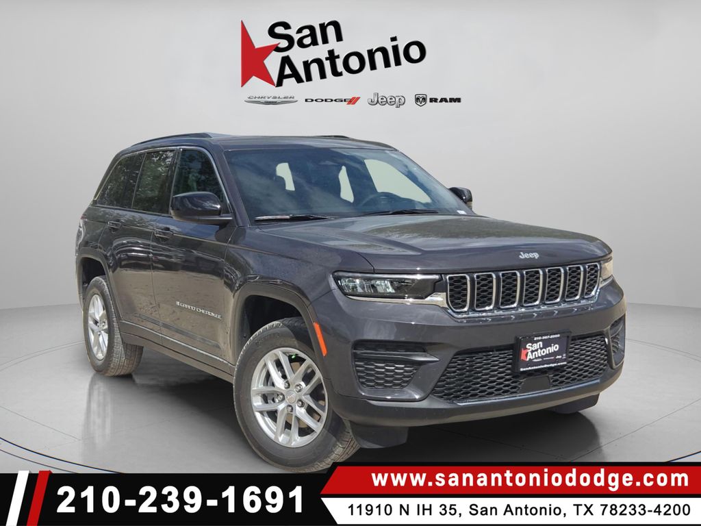 2025 Jeep Grand Cherokee Laredo's photo