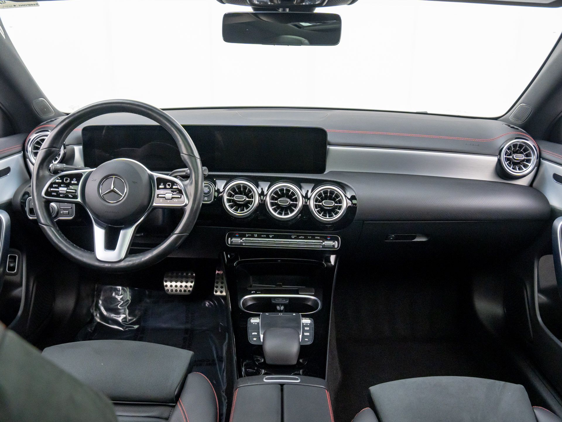 2023 Mercedes Benz CLA 250 4MATIC photo 9