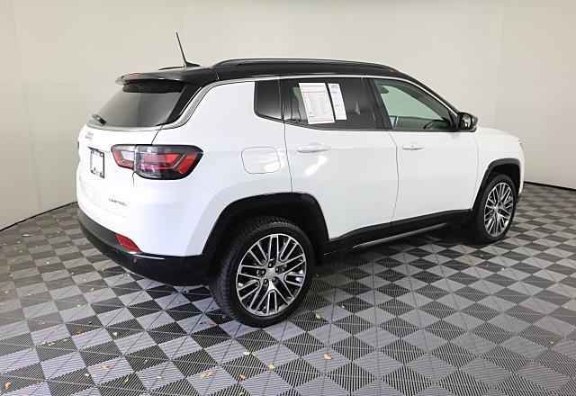 2023 Jeep Compass Limited photo 4