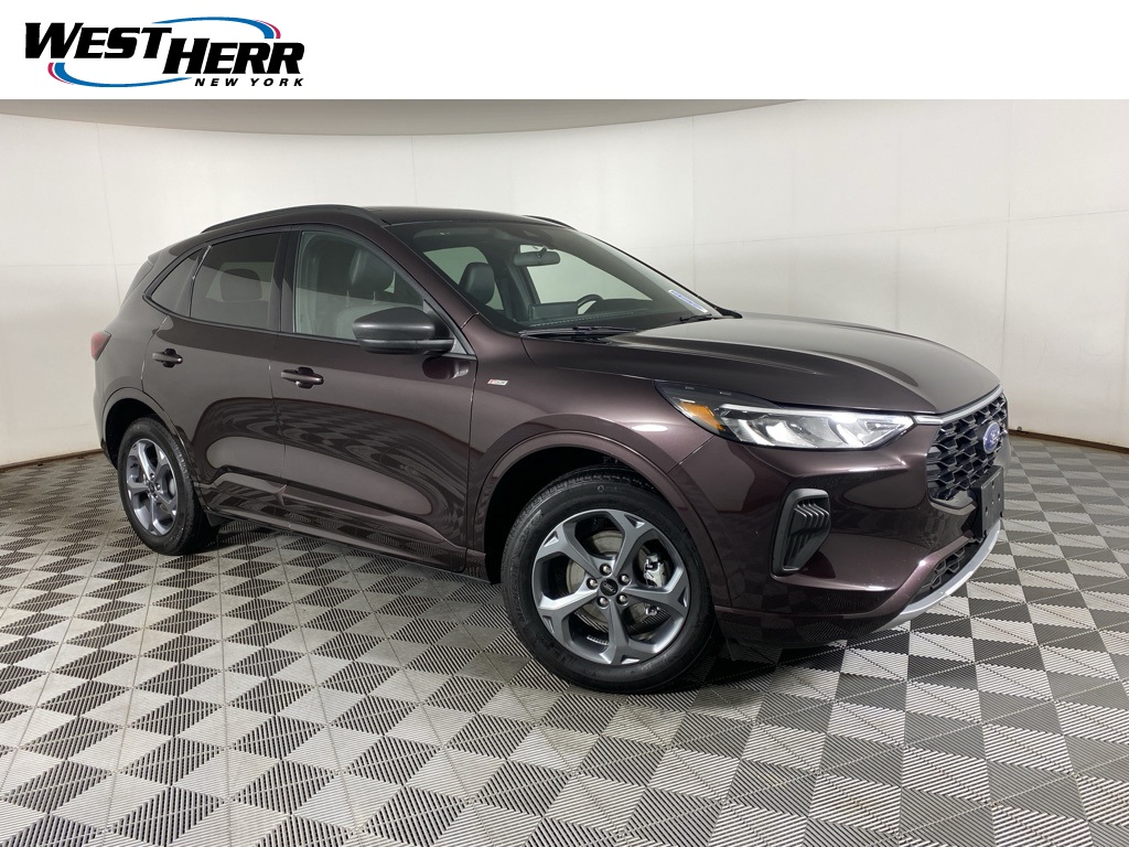 2023 Ford Escape ST-Line's photo