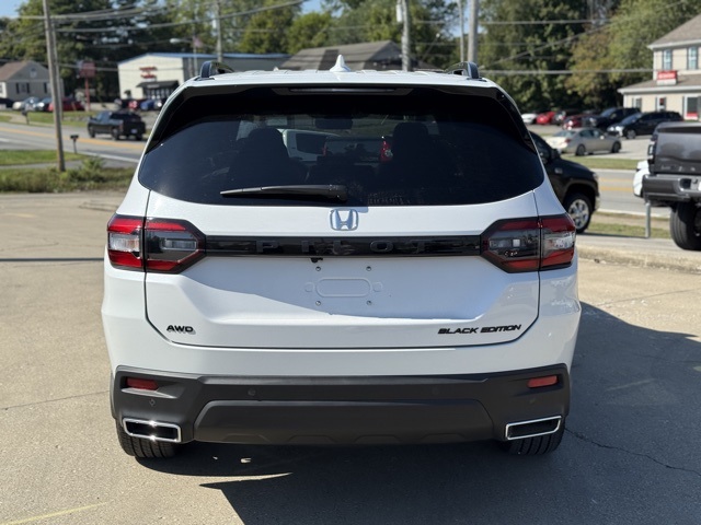 2025 Honda Pilot Black Edition photo 5