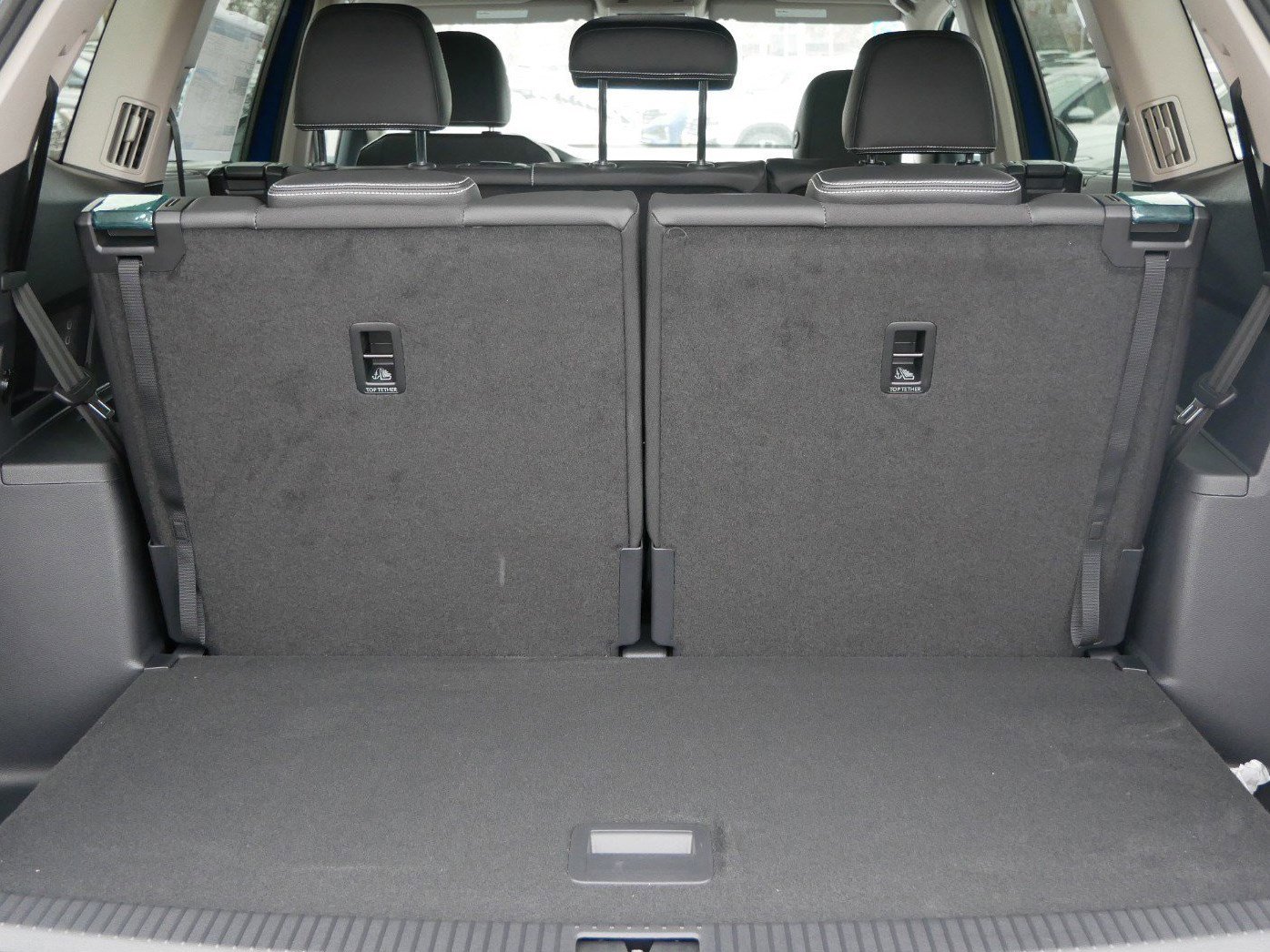 2025 Volkswagen Atlas SE Technology photo 4