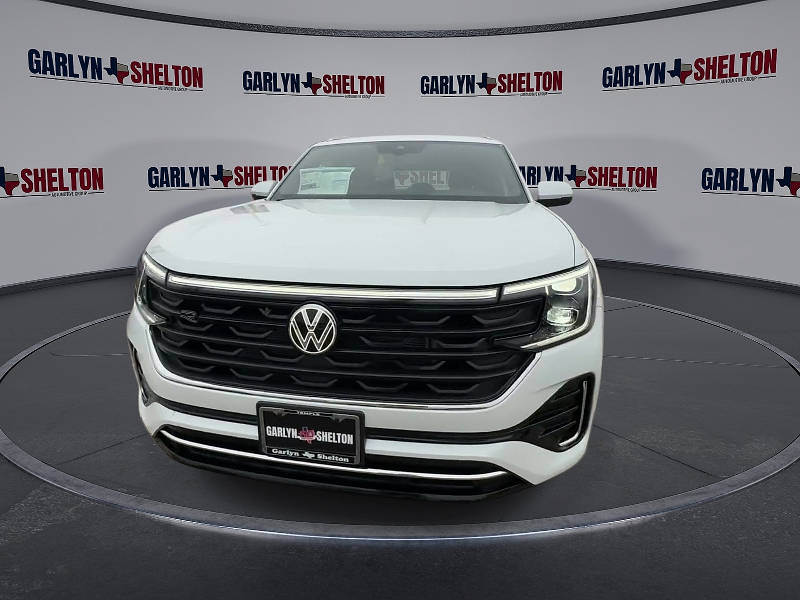 New 2024 Opal White Pearl Effect Volkswagen 2.0T SEL R-Line image 3