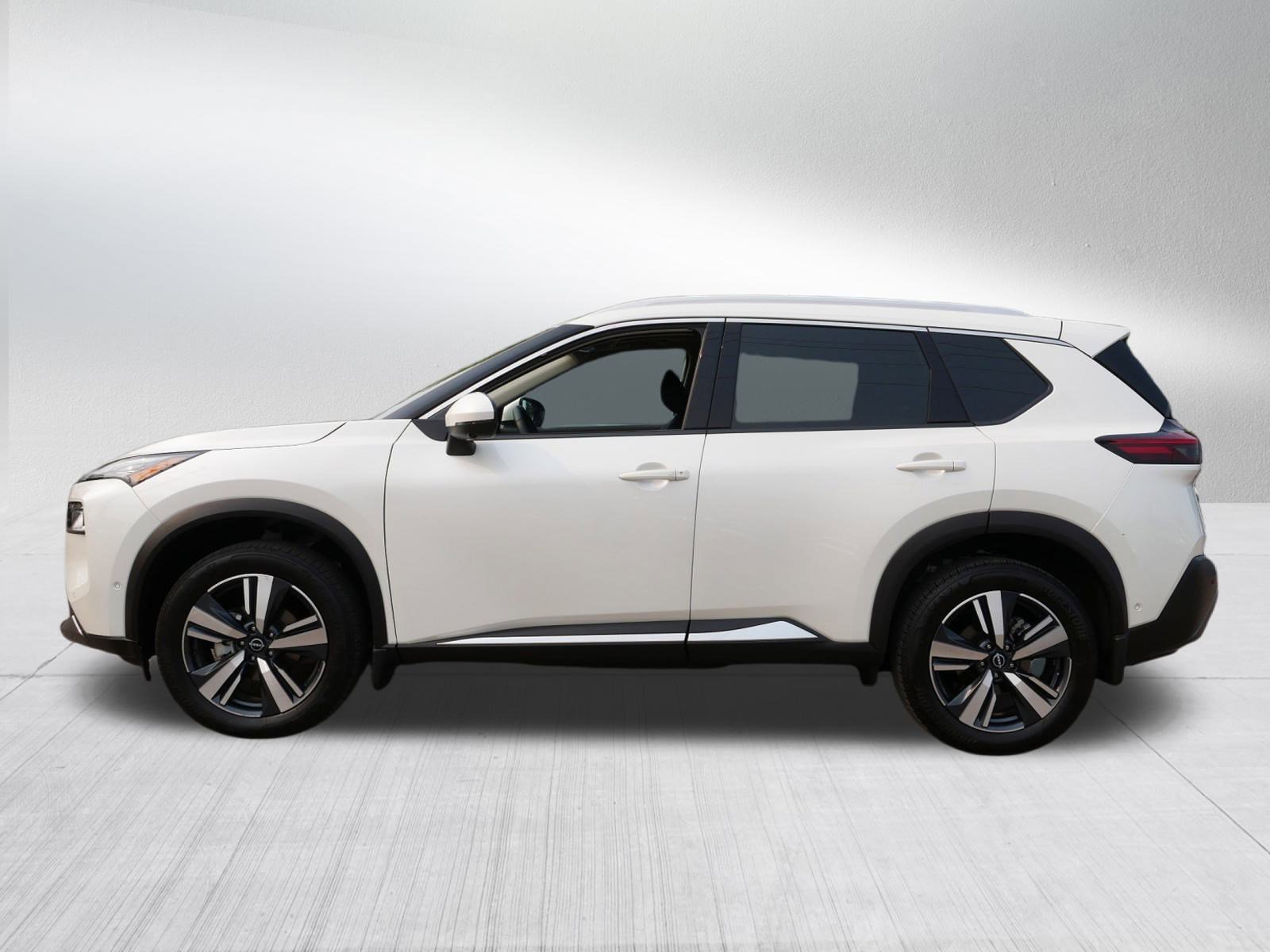 2023 Nissan Rogue SL photo 4