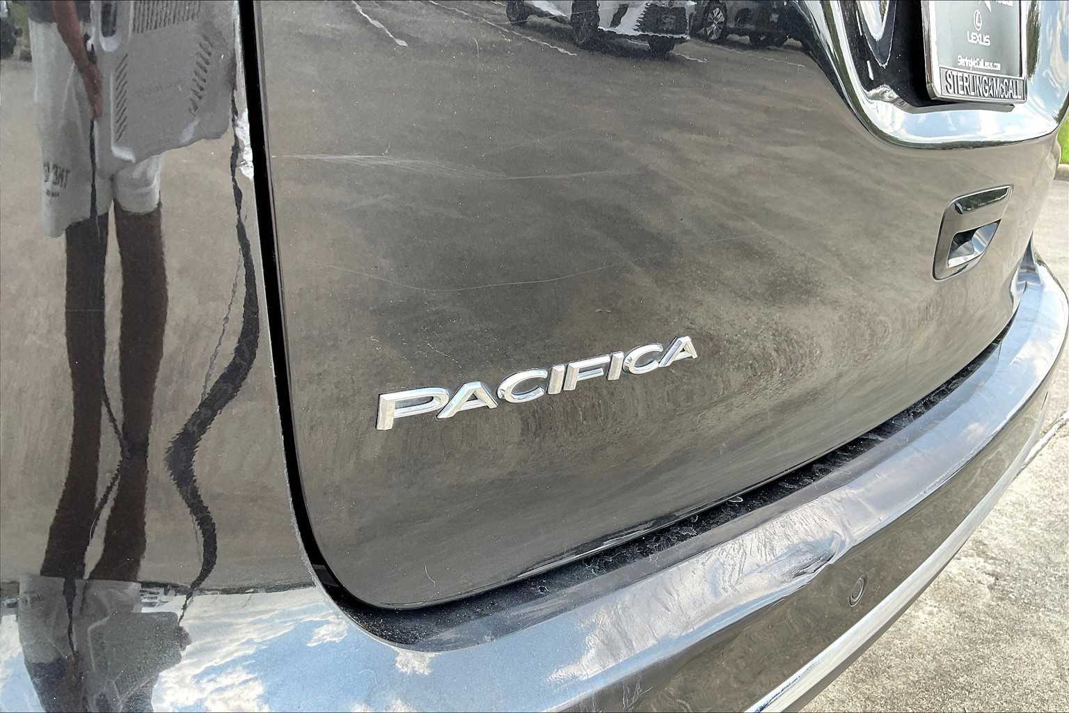 2020 Chrysler Pacifica Touring Plus photo 27