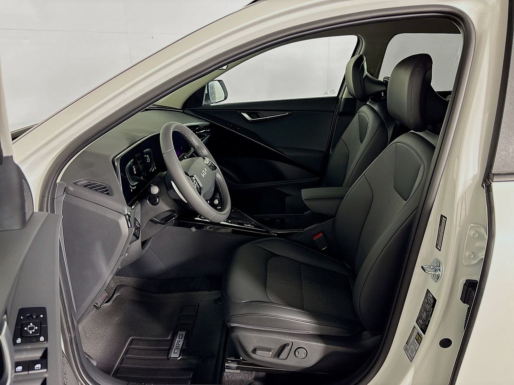 2025 Kia Niro EX Touring photo 10