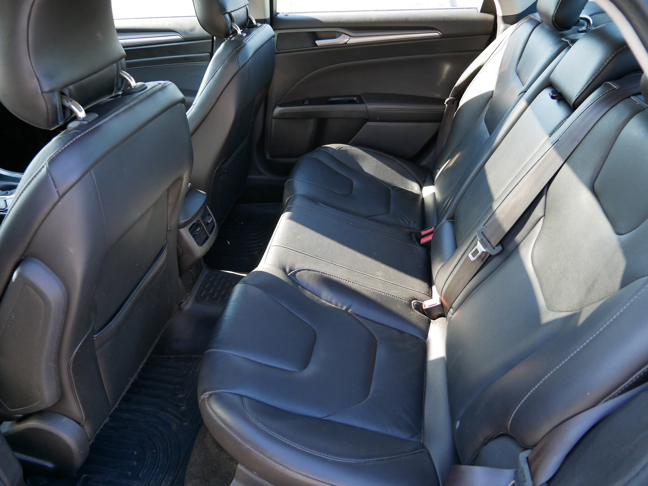 2013 Ford Fusion Titanium photo 12