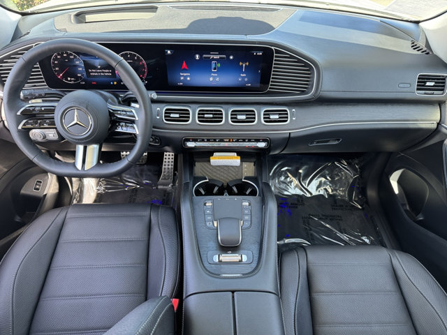 2026 Mercedes Benz GLS 450 4MATIC photo 4