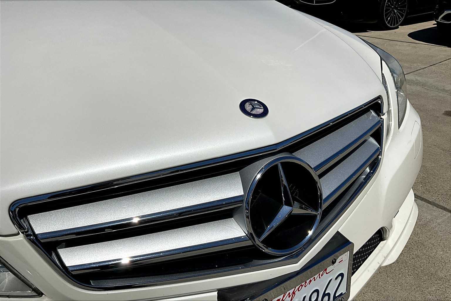 2013 Mercedes Benz E 550 photo 28