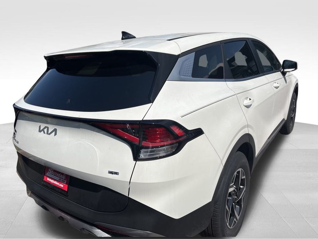 2024 Kia Sportage LX photo 16