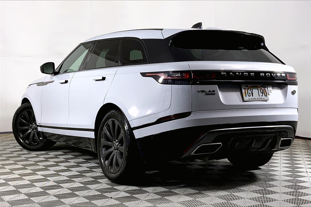 2018 Land Rover Range Rover R-Dynamic SE photo 12