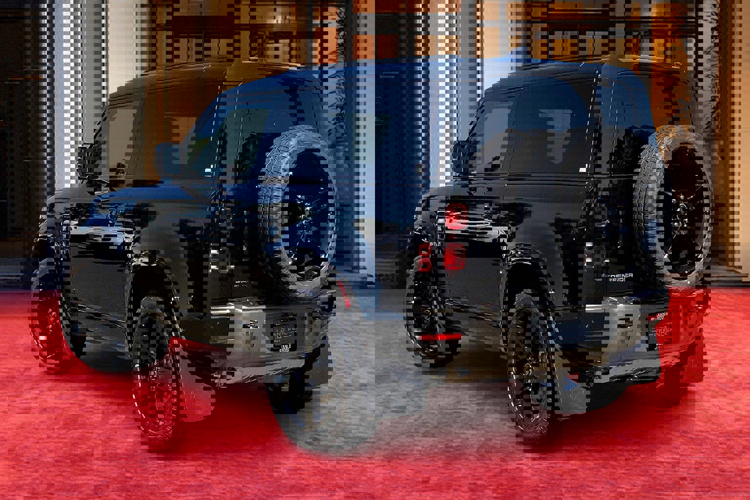 2025 Land Rover Defender 90 X-Dynamic SE photo 2