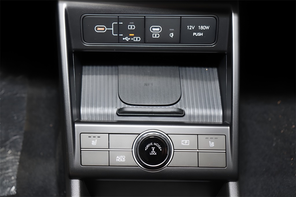 2025 Hyundai Kona SEL photo 13
