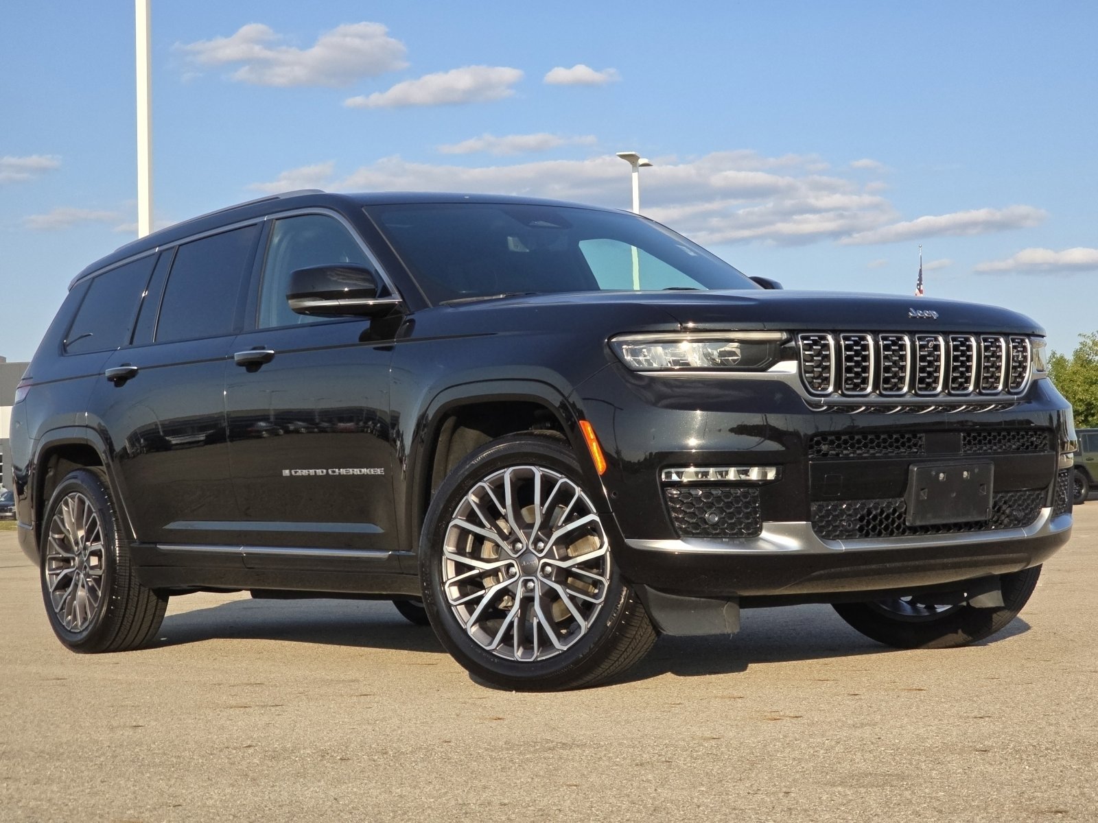 2021 Jeep Grand Cherokee L Summit Reserve photo 2